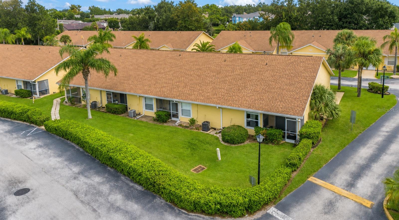 3200 Queen Palms Court — photo