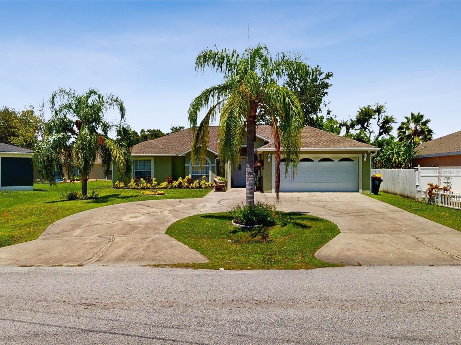 411 Mallard Way — photo