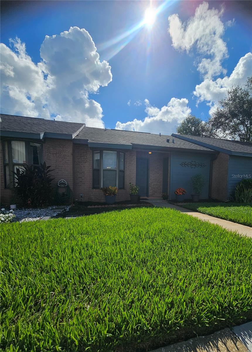 2510 King Oak Circle — photo