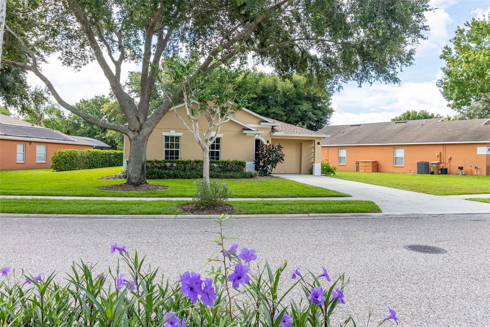 17506 Woodcrest Way — photo