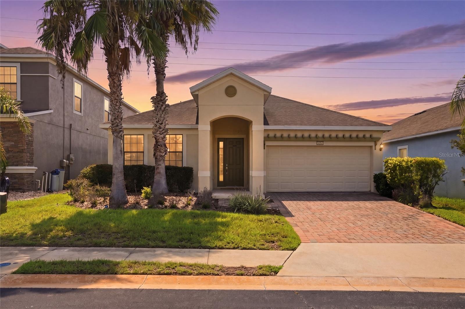 2275 Victoria Drive — photo
