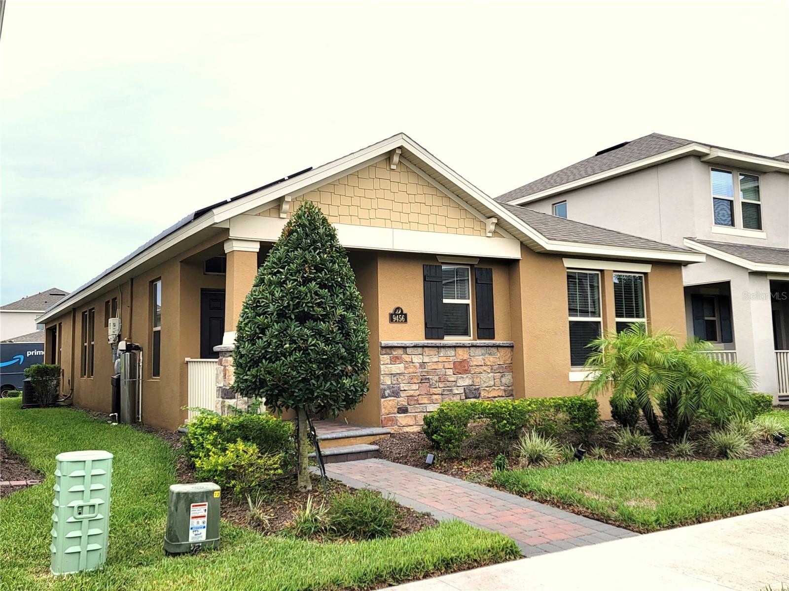 9456 Komika Lane — photo