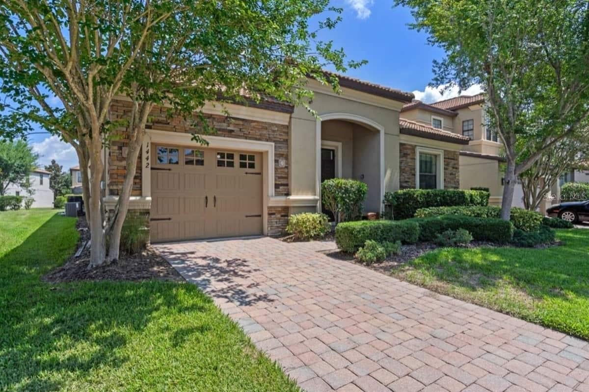 1442 Moon Valley Drive — photo