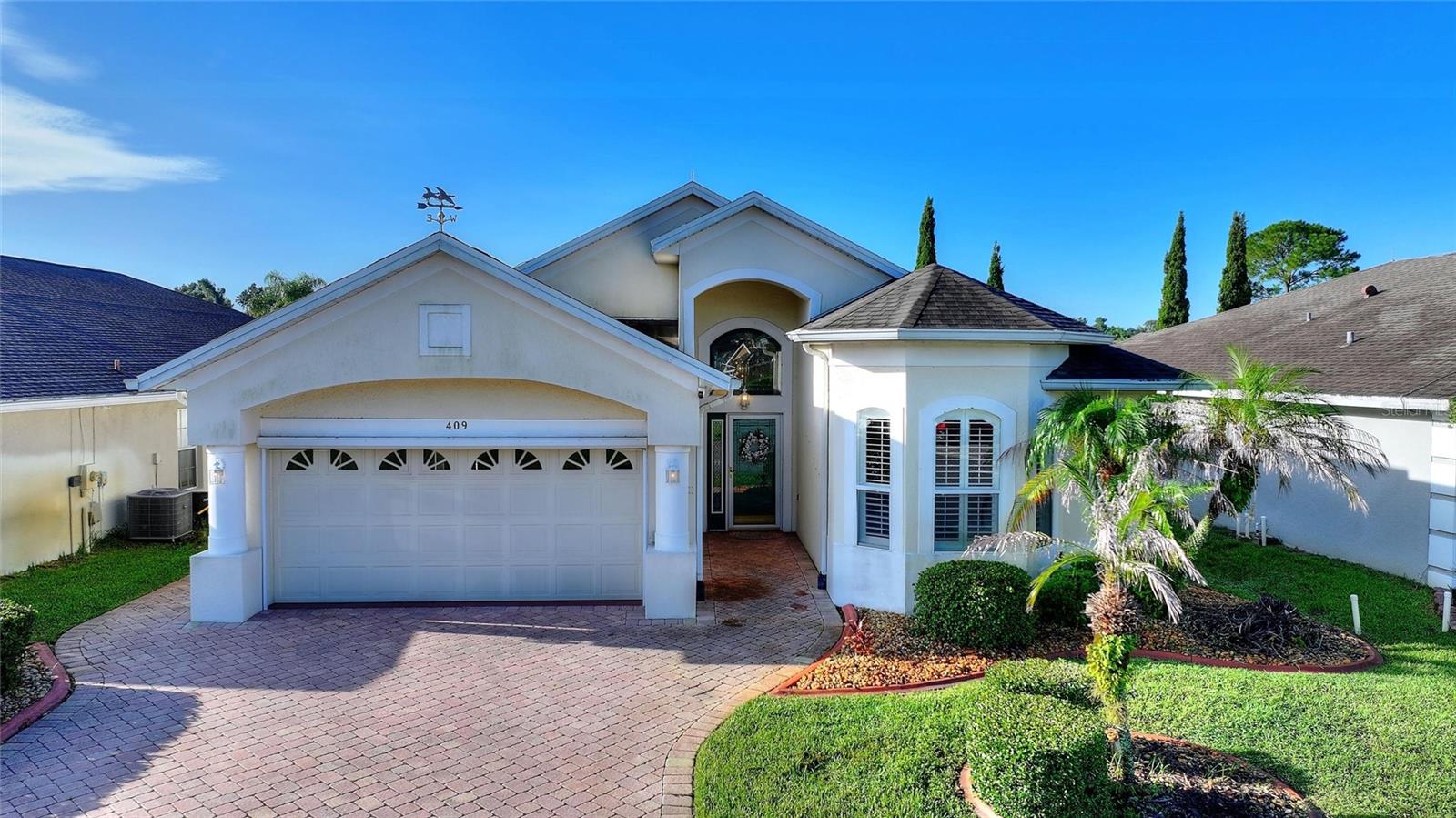 409 Royal Palm Dr — photo