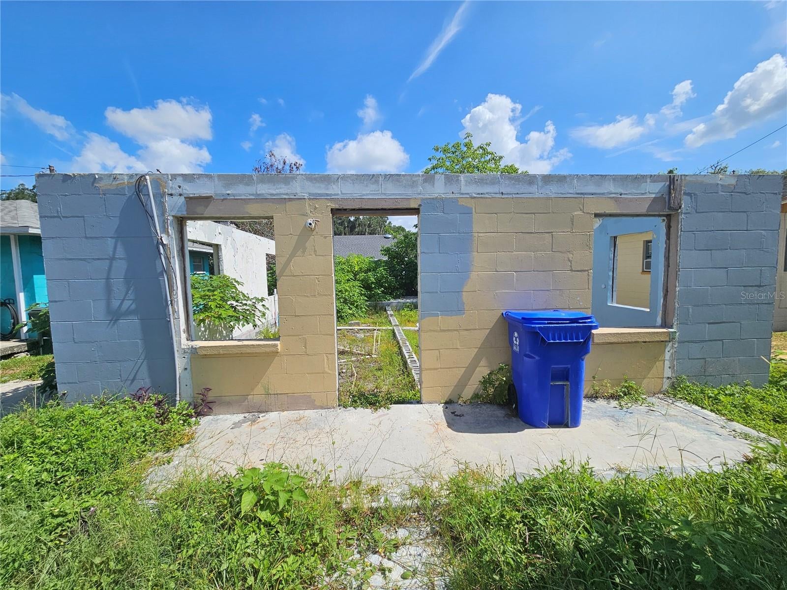723 W 14th Street — photo