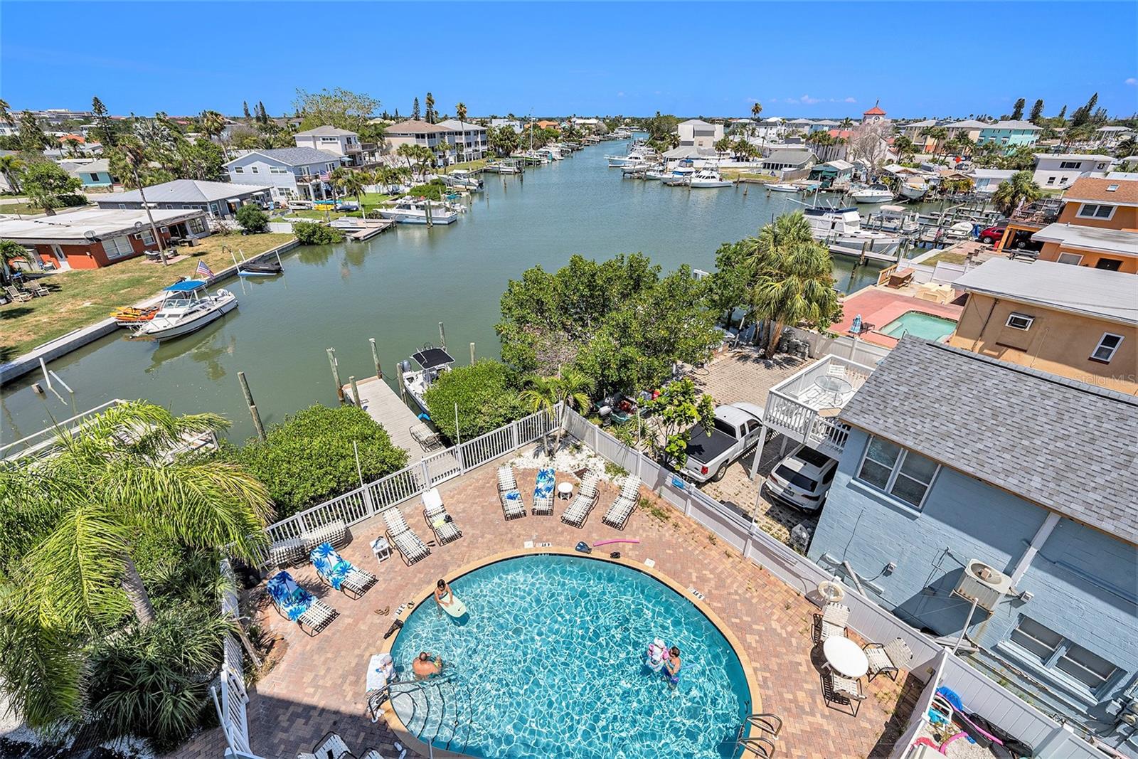 13999 Gulf Boulevard 406 — photo