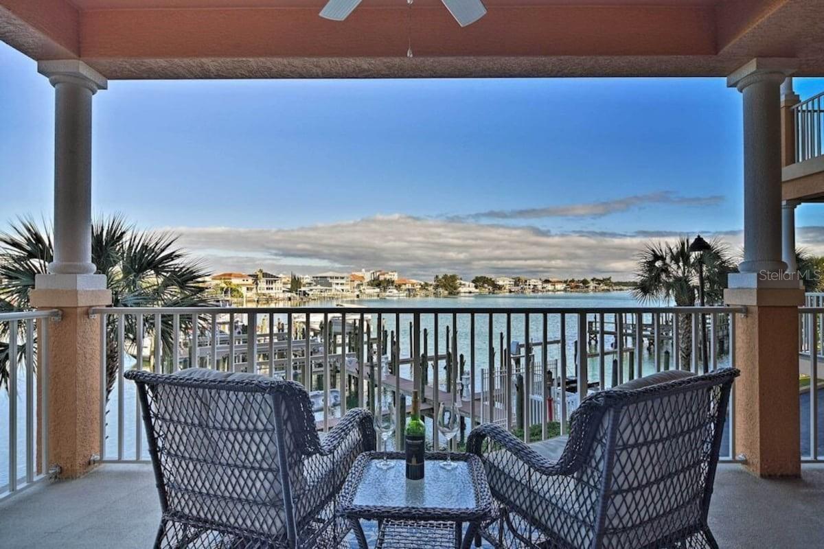 530 S Gulfview Boulevard 205 — photo