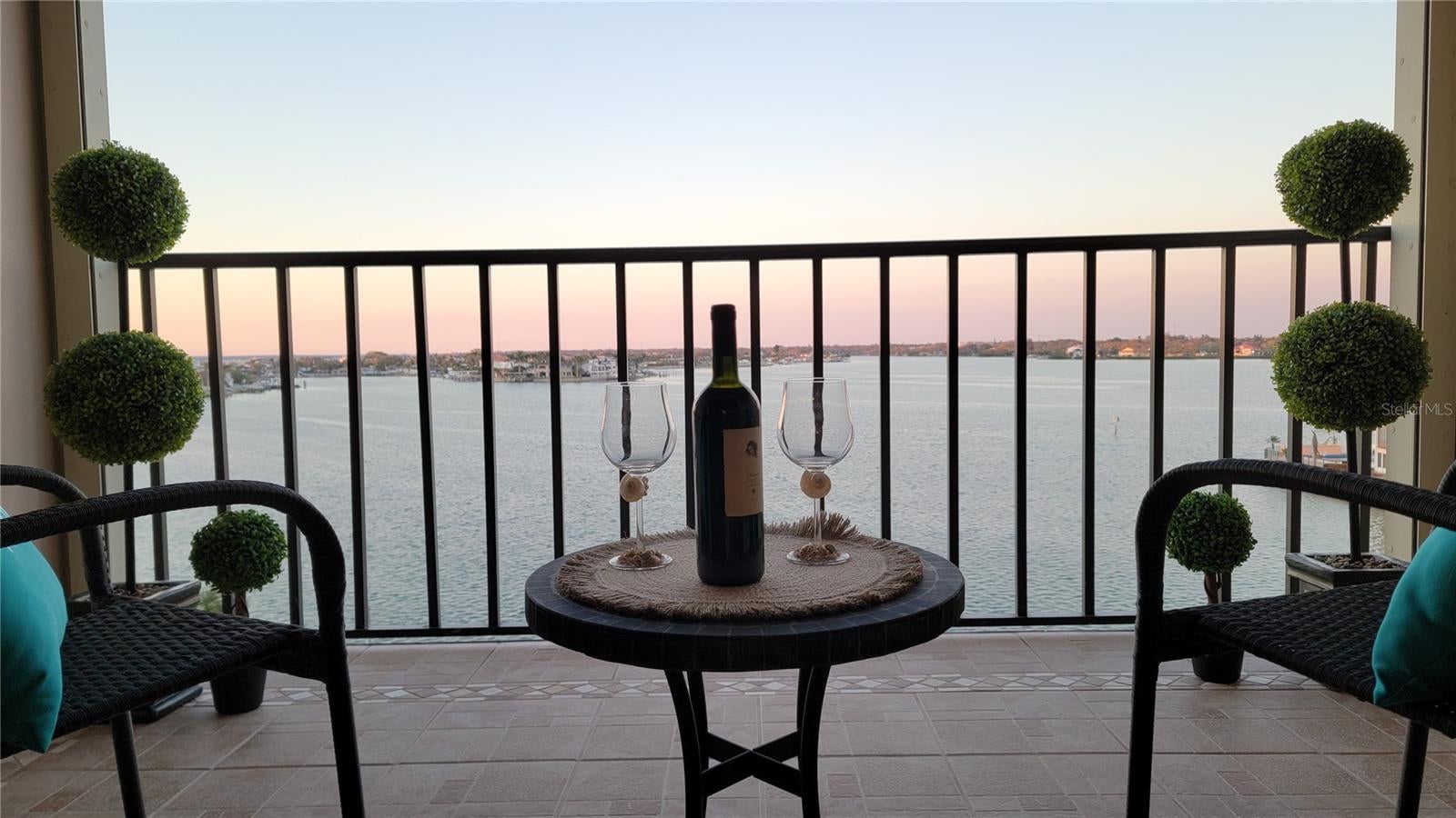 7700 Sun Island Drive S 608 — photo