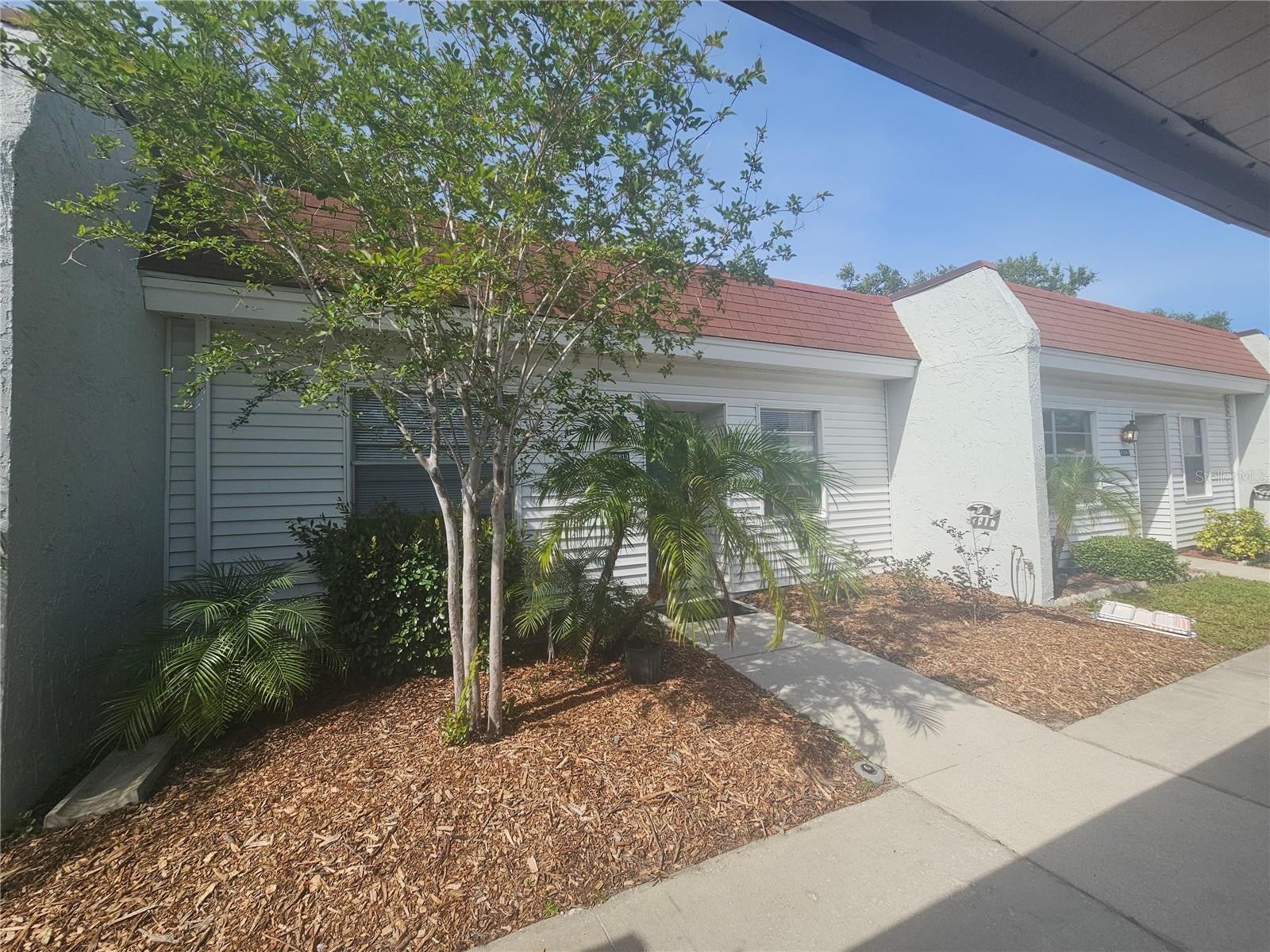 13813 Mission Oaks Boulevard — photo