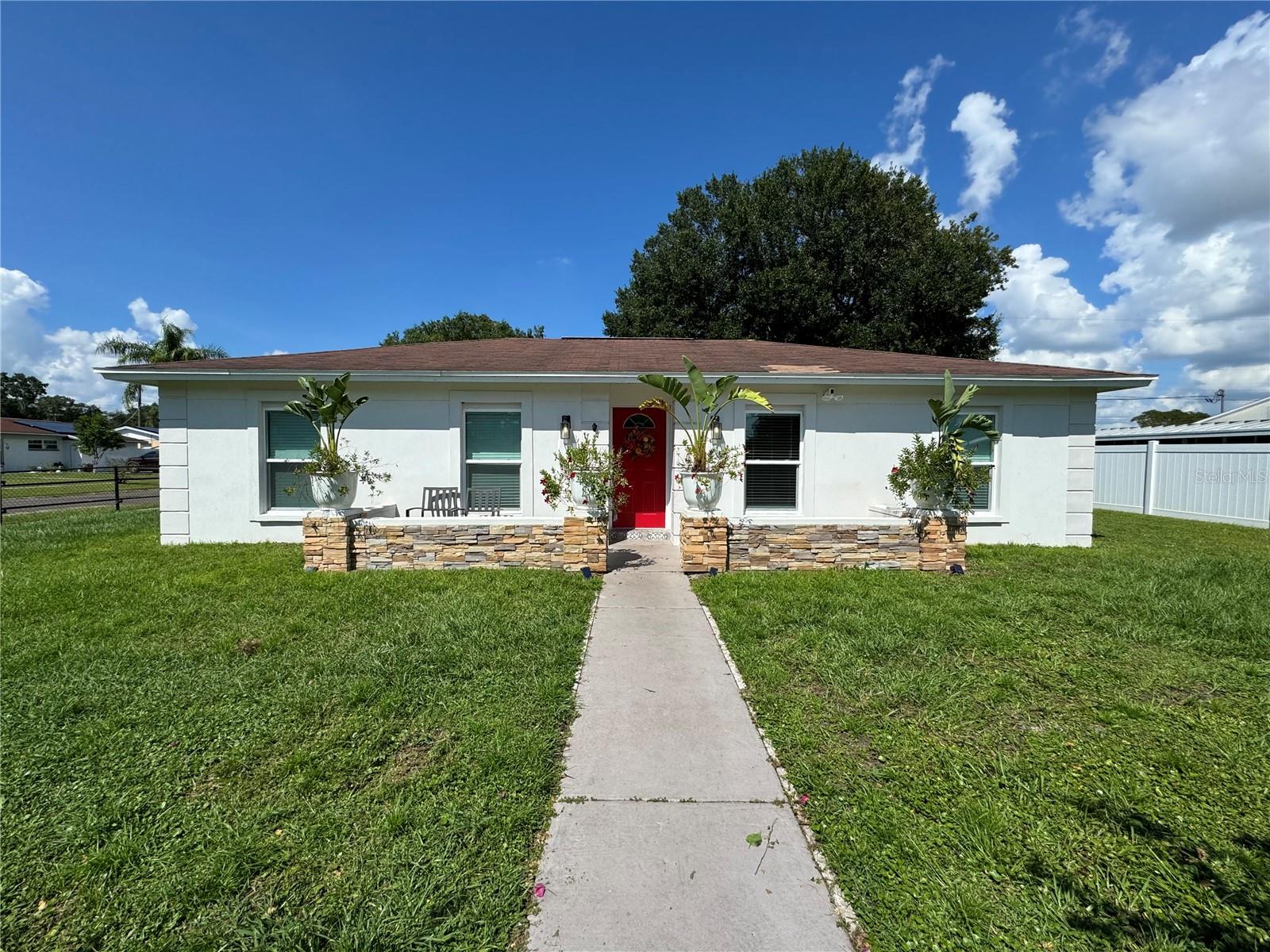7102 Reindeer Road — photo
