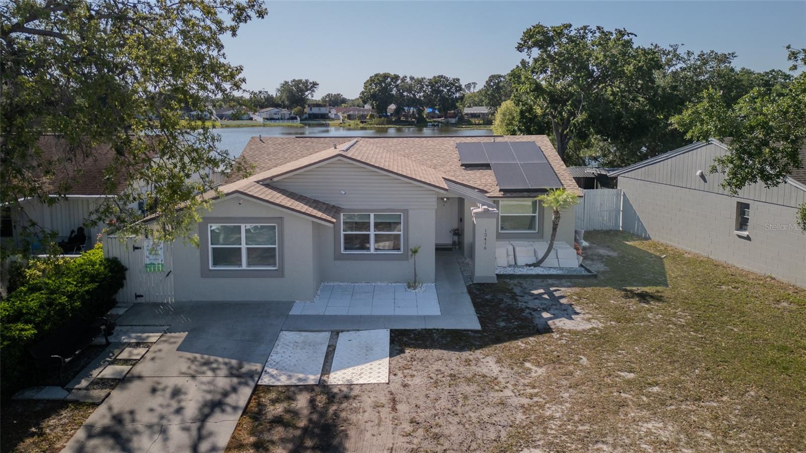 12416 Queensland Lane — photo