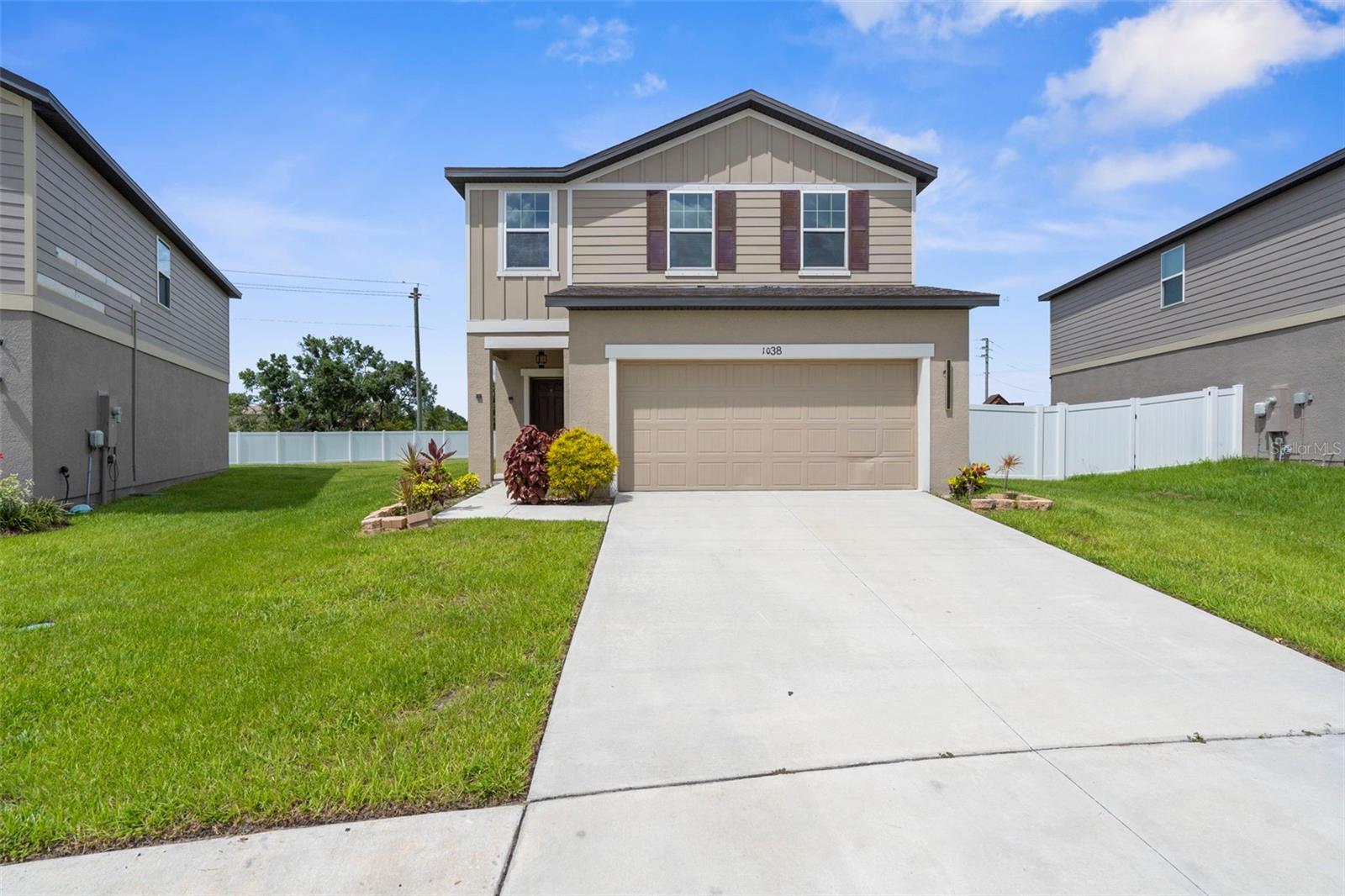 1038 Kelly Fern Loop — photo
