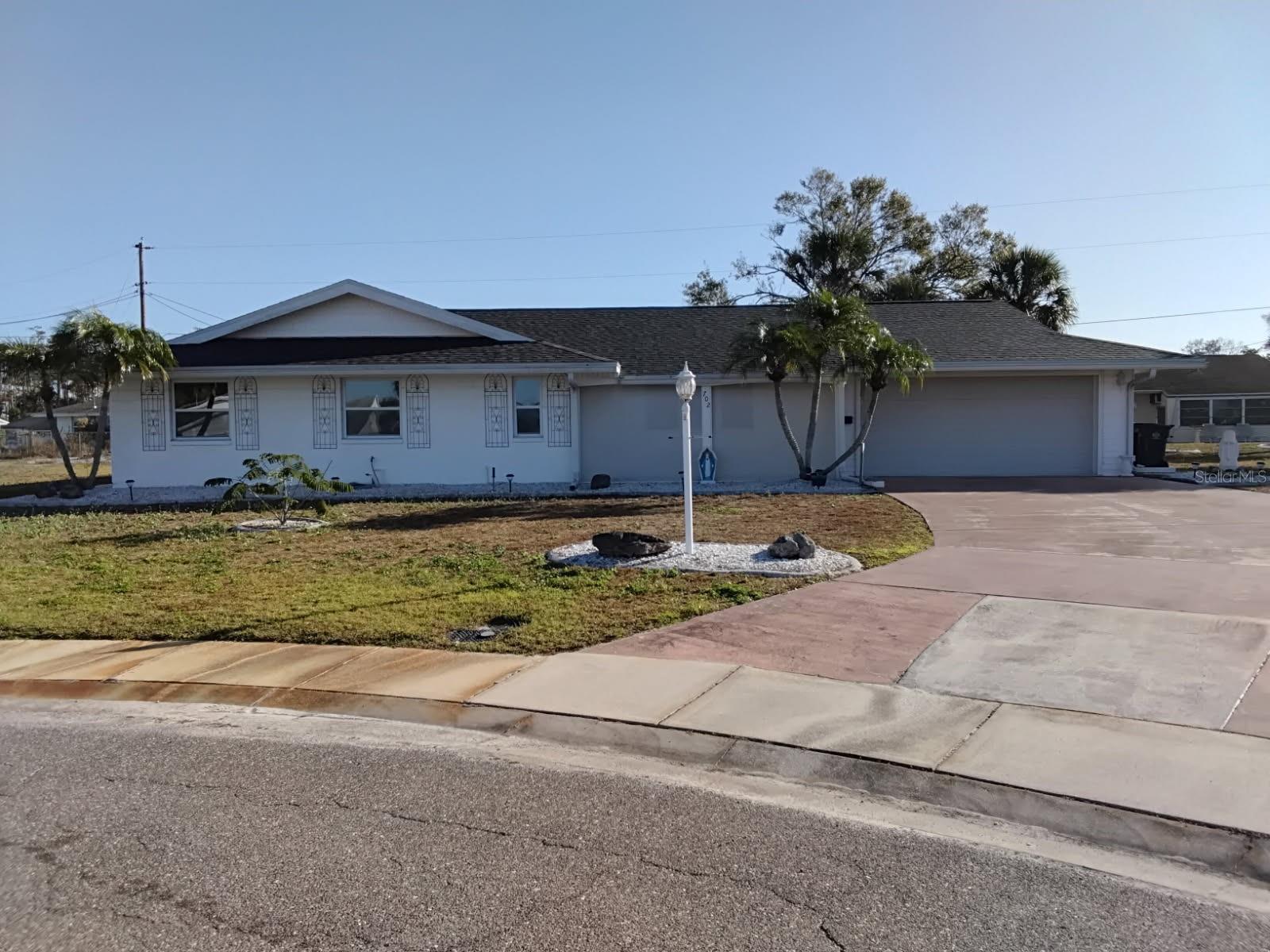 702 Cypress Place — photo