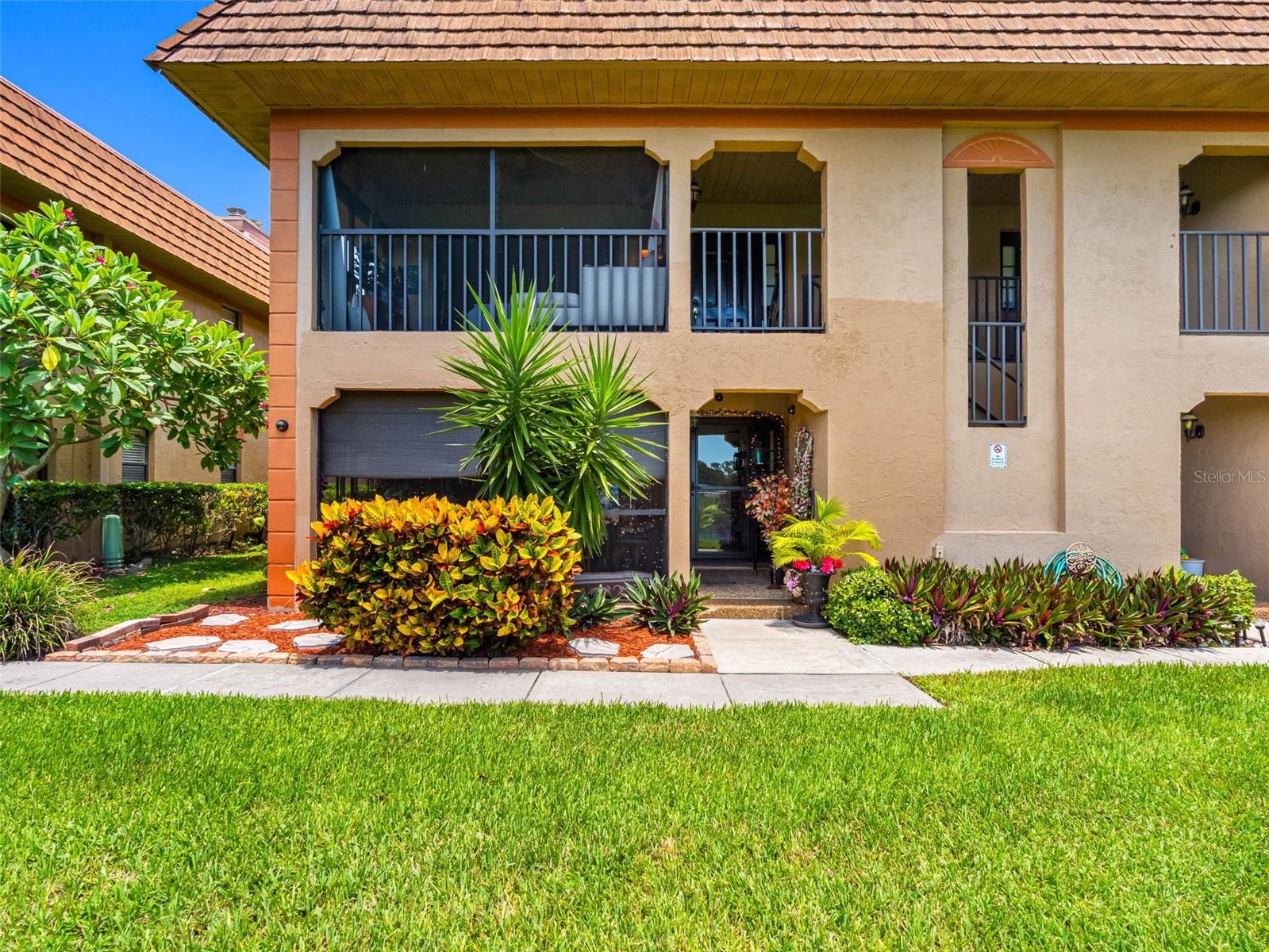 10182 Seminole Island Dr — photo