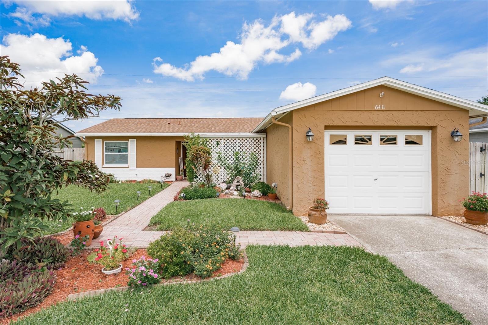 6411 Elmhurst Court — photo