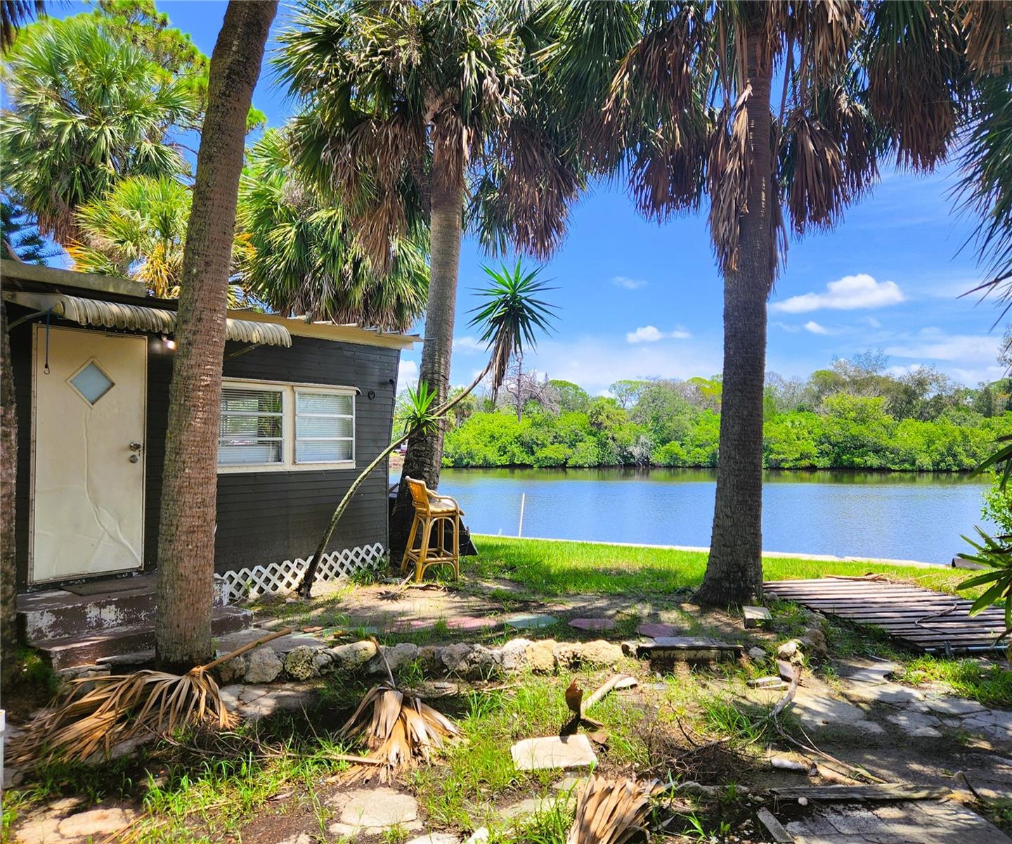 6977 Edgewater Drive — photo
