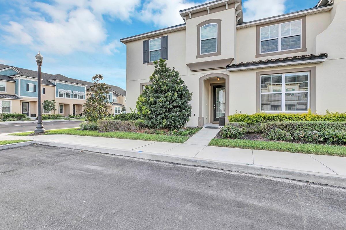 1532 Carey Palm Circle — photo