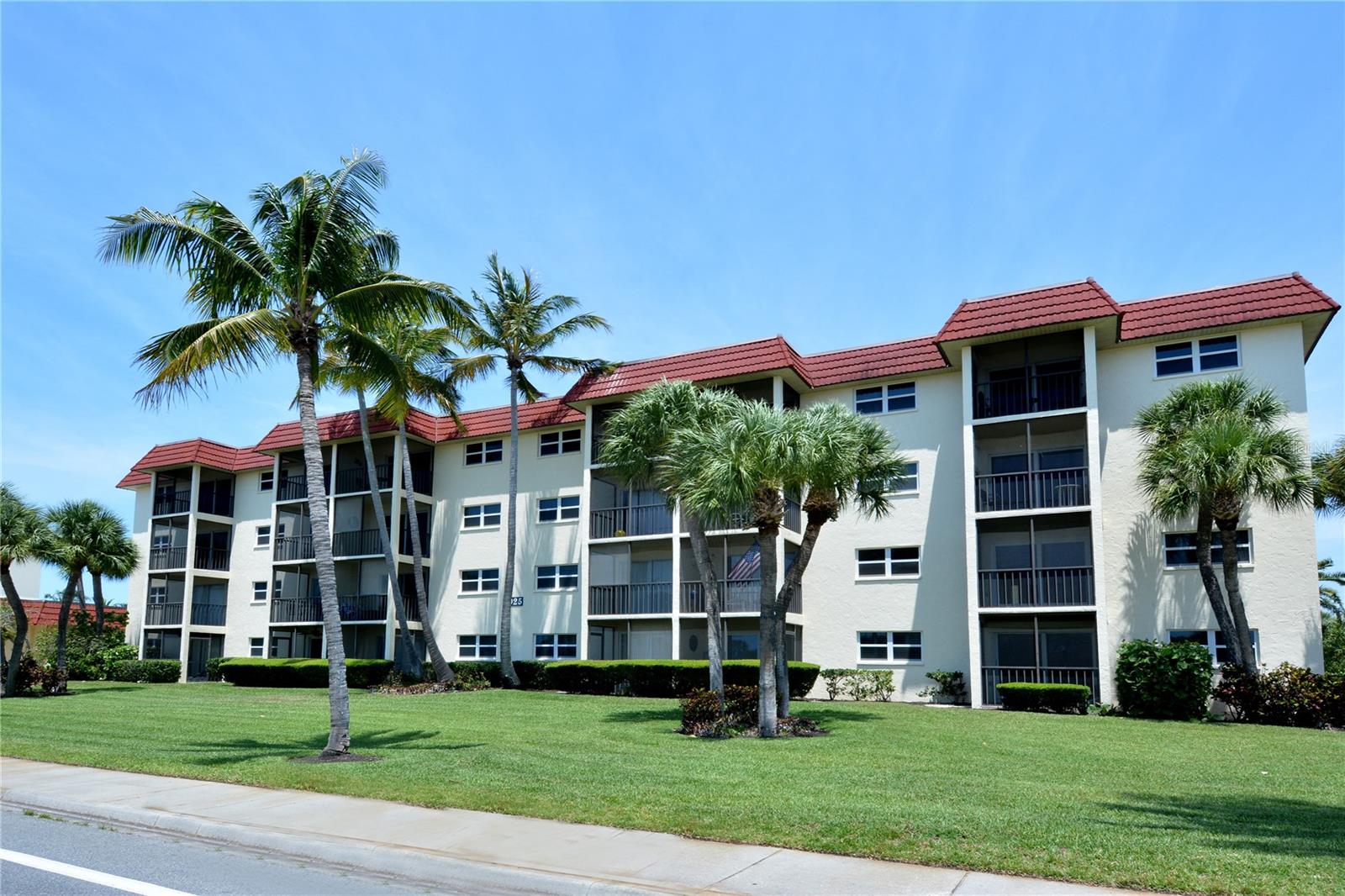 925 Beach Road 310 — photo