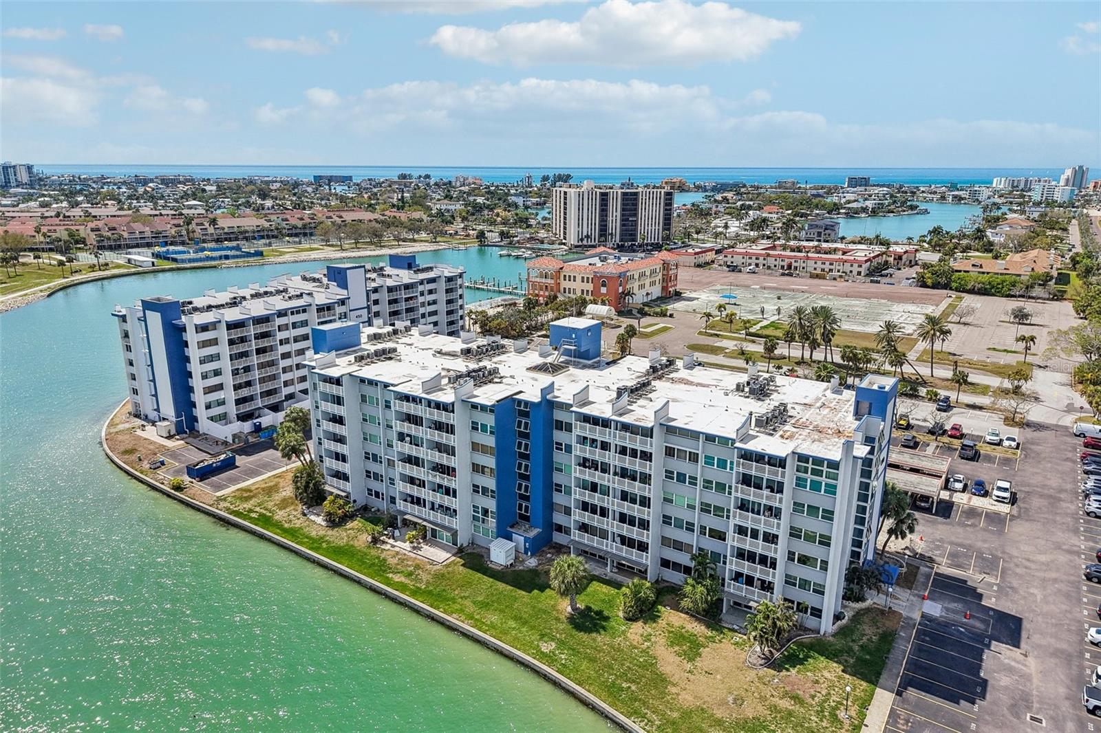 500 Treasure Island Causeway 711 — photo