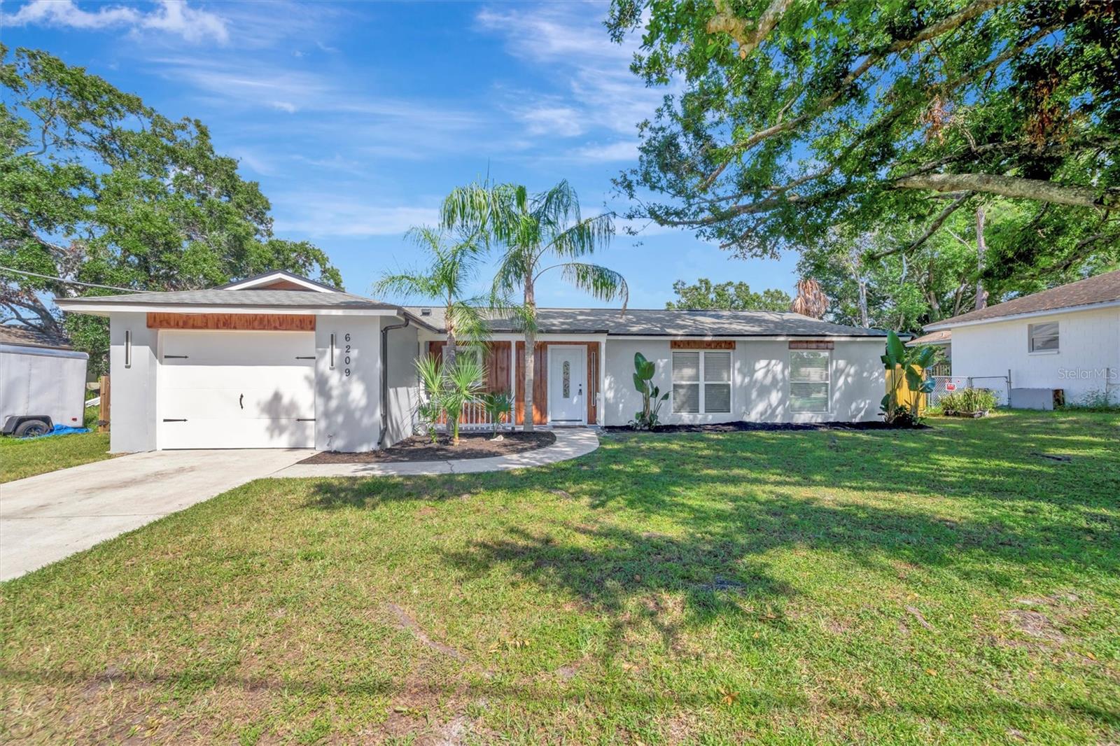 6209 Flamingo Drive — photo