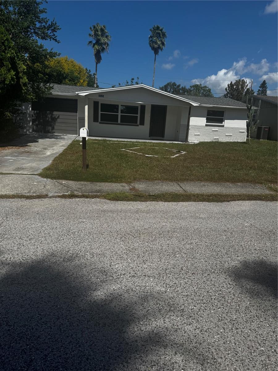 5253 Devries Drive — photo