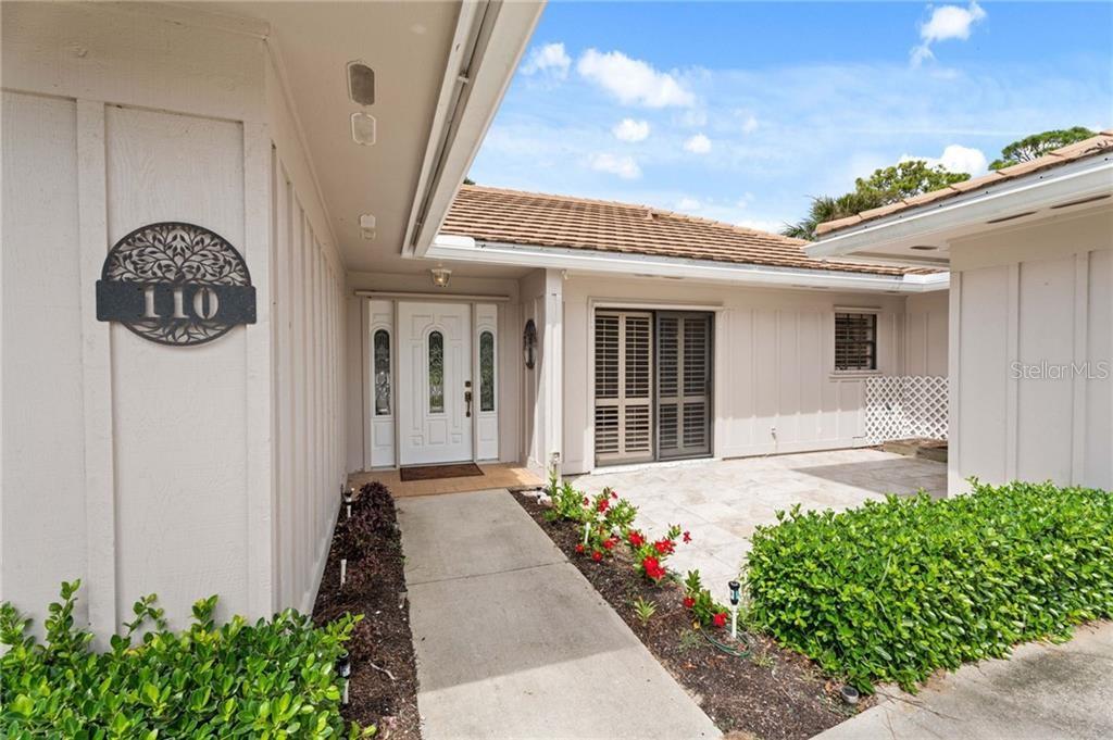 Home in VERO BEACH, FL 32967 — photo 2