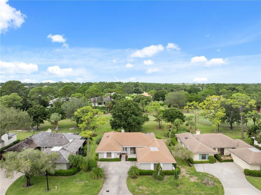 Home in VERO BEACH, FL 32967 — photo 3