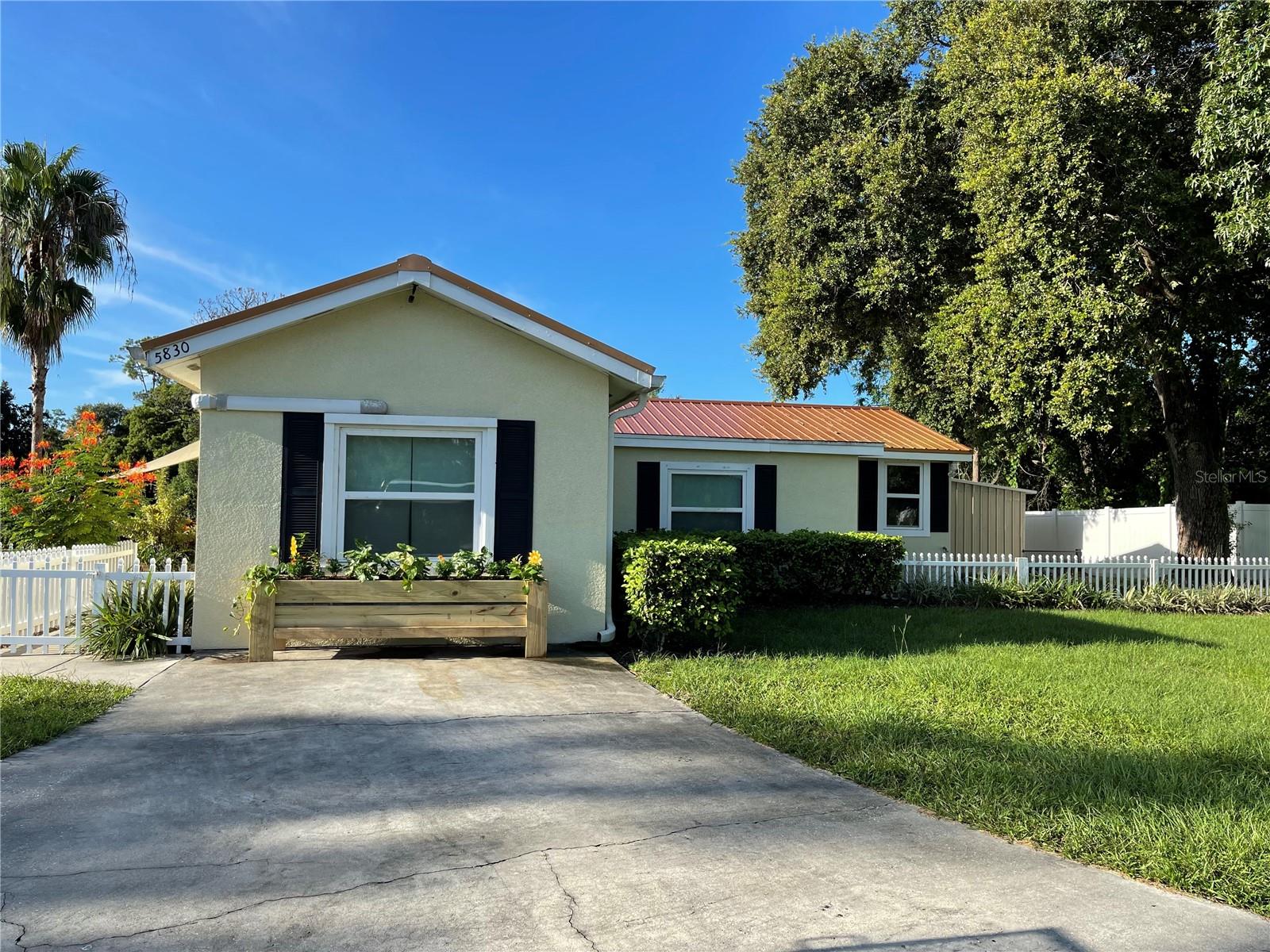 5830 Alligator Lake Shore W — photo