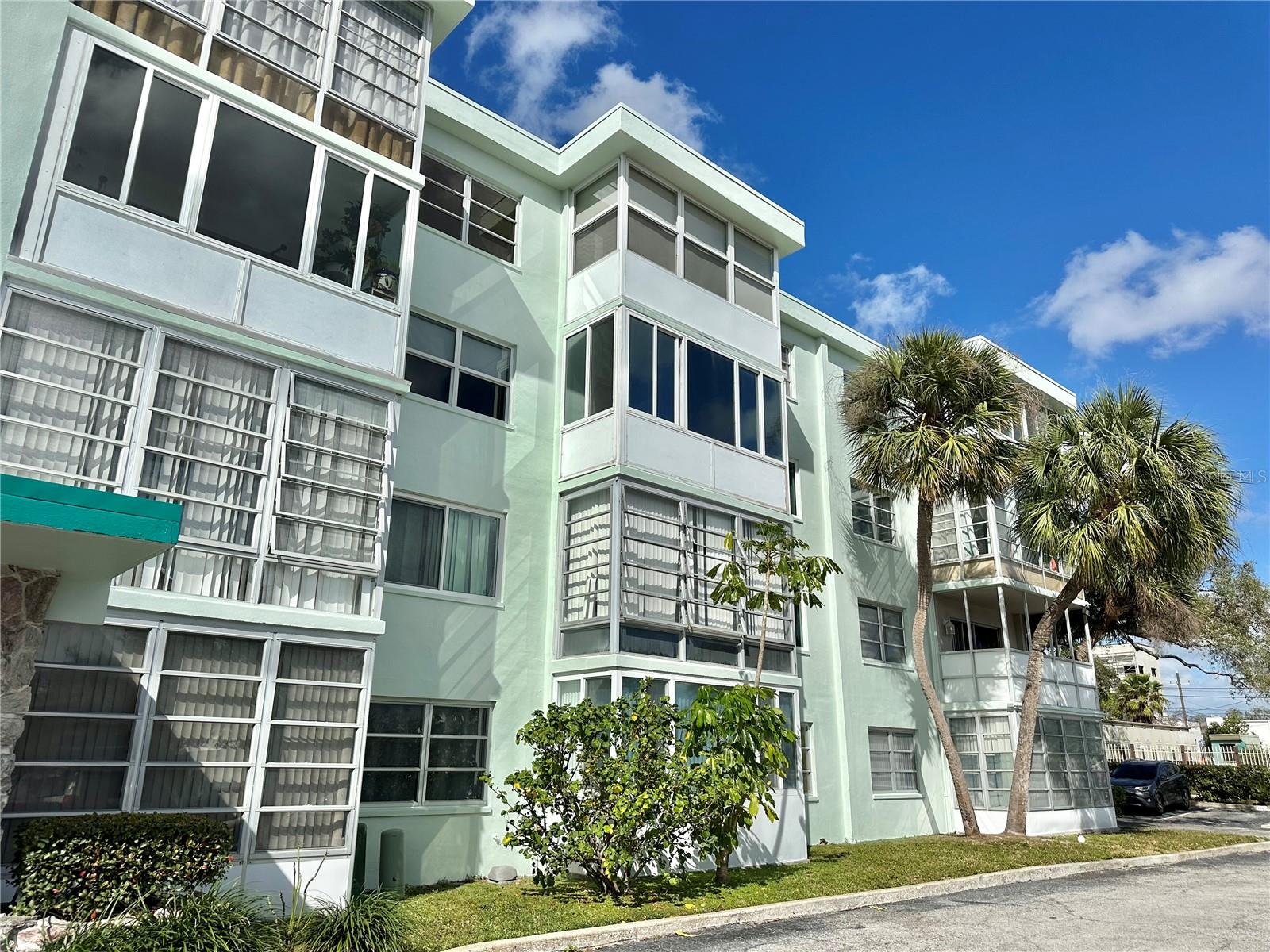 100 Waverly Way 302 — photo