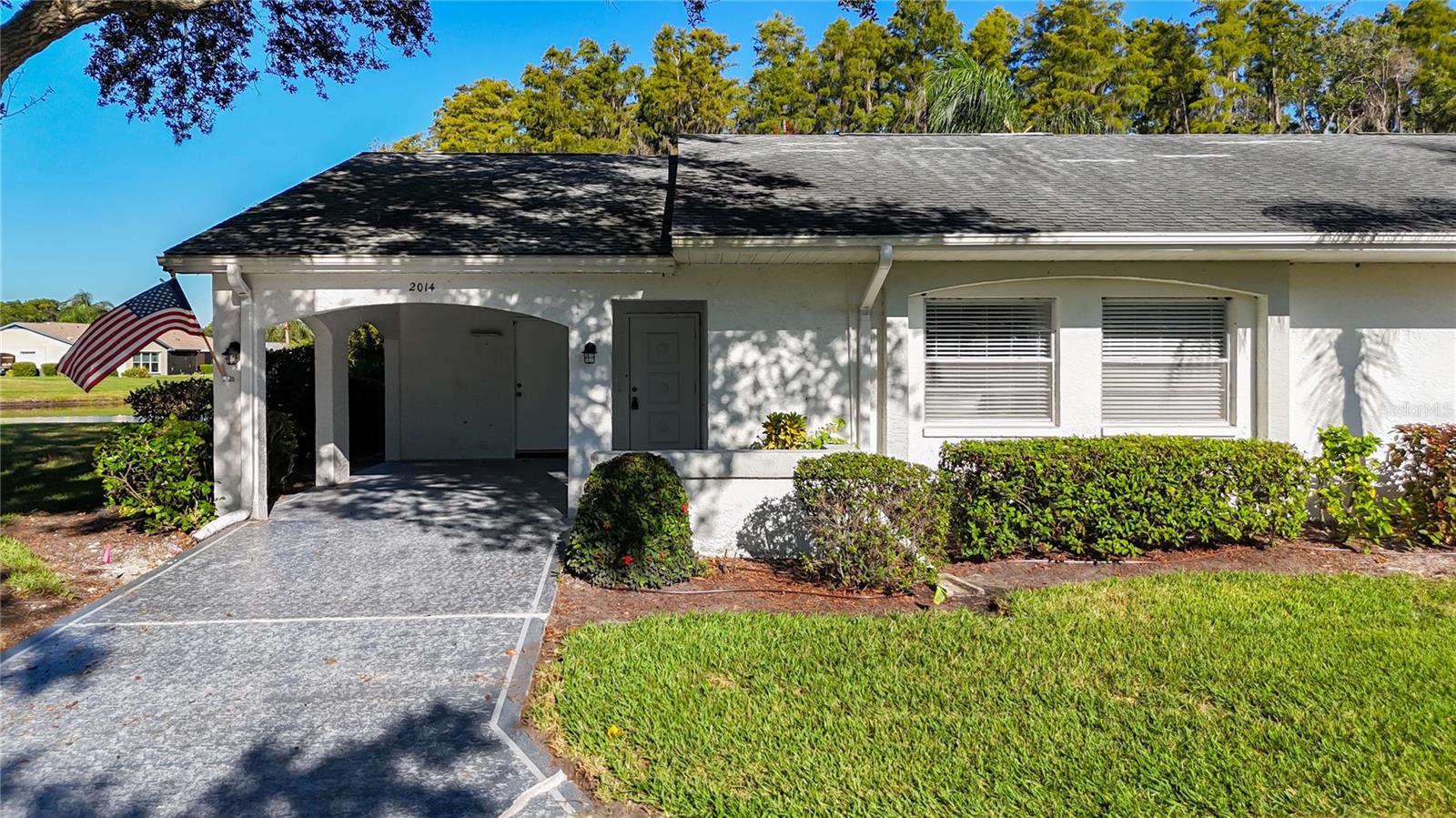 2014 Hampstead Circle — photo