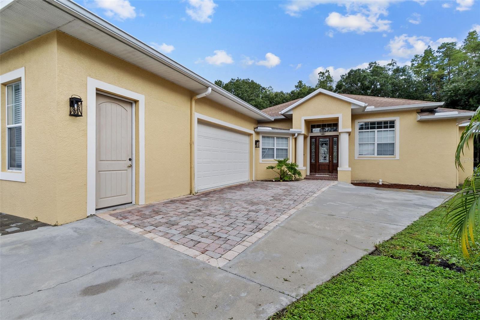 4116 Woodacre Lane — photo