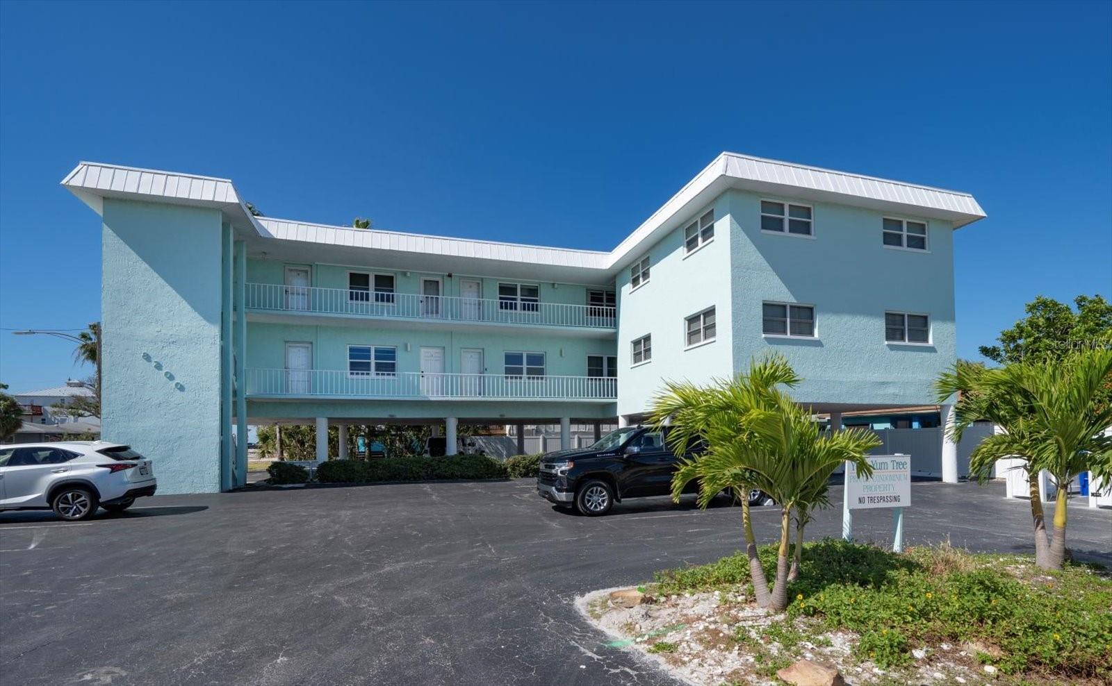 8200 Bayshore Drive 9 — photo