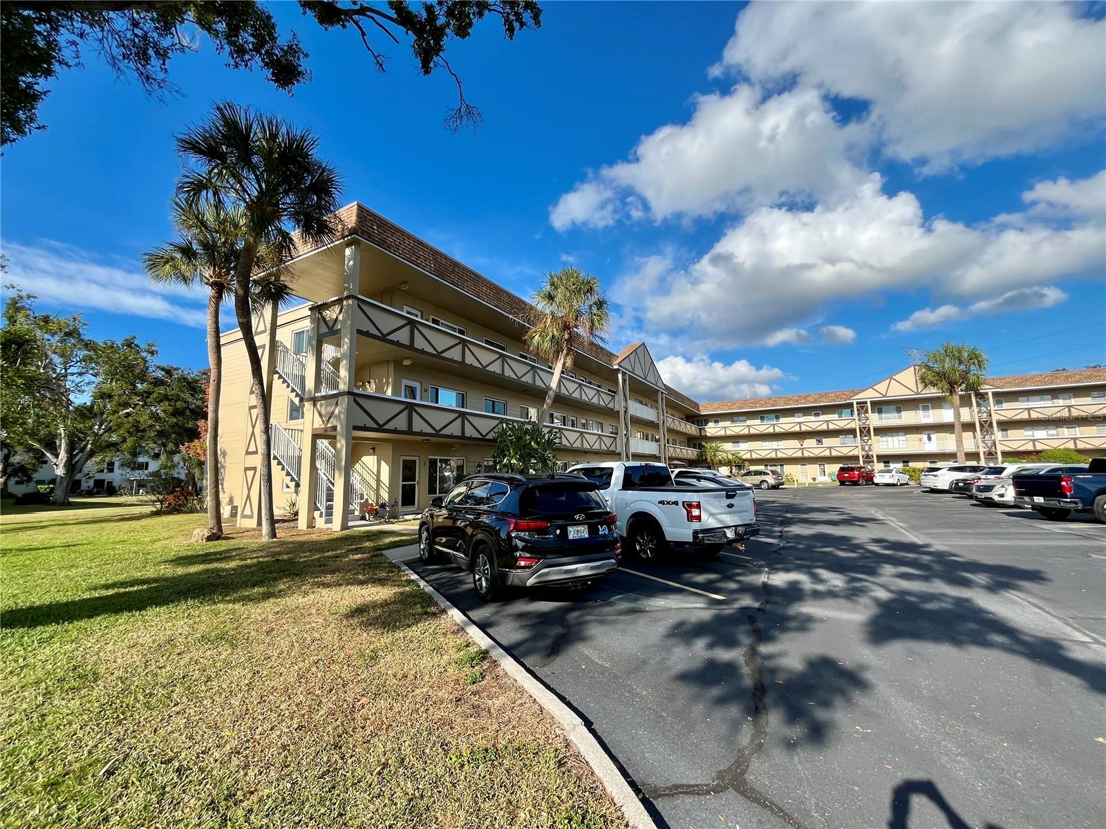 2464 Australia Way E 66 — photo