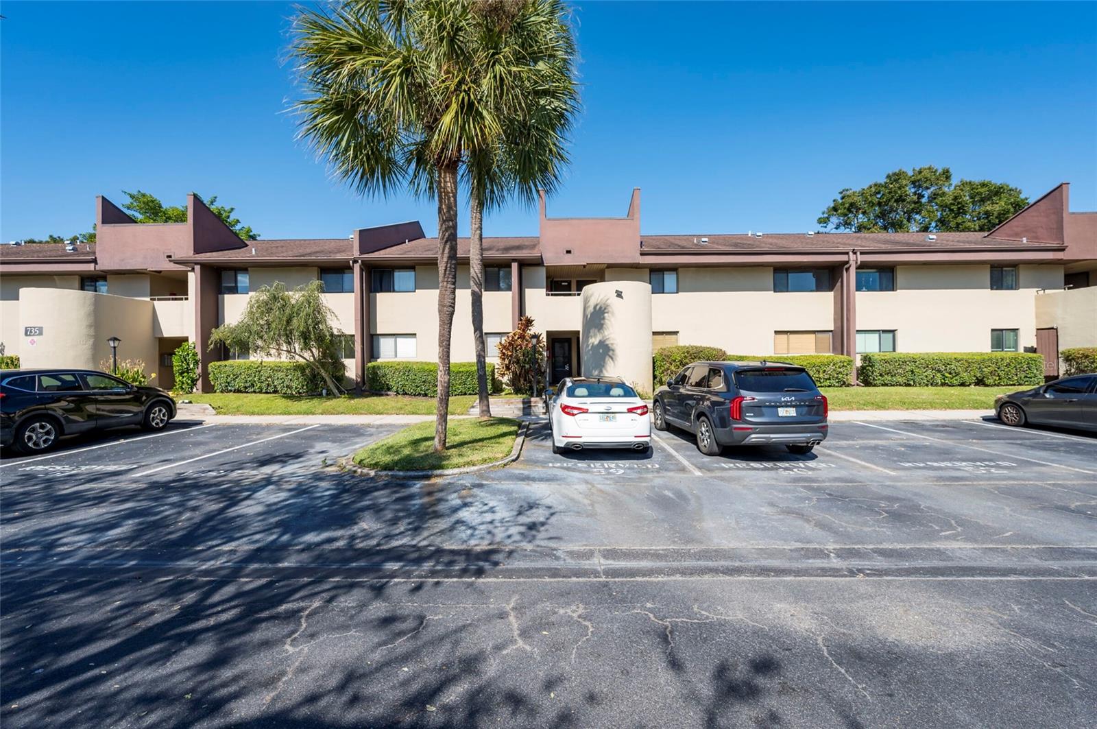 735 S Village Drive N 206 — photo