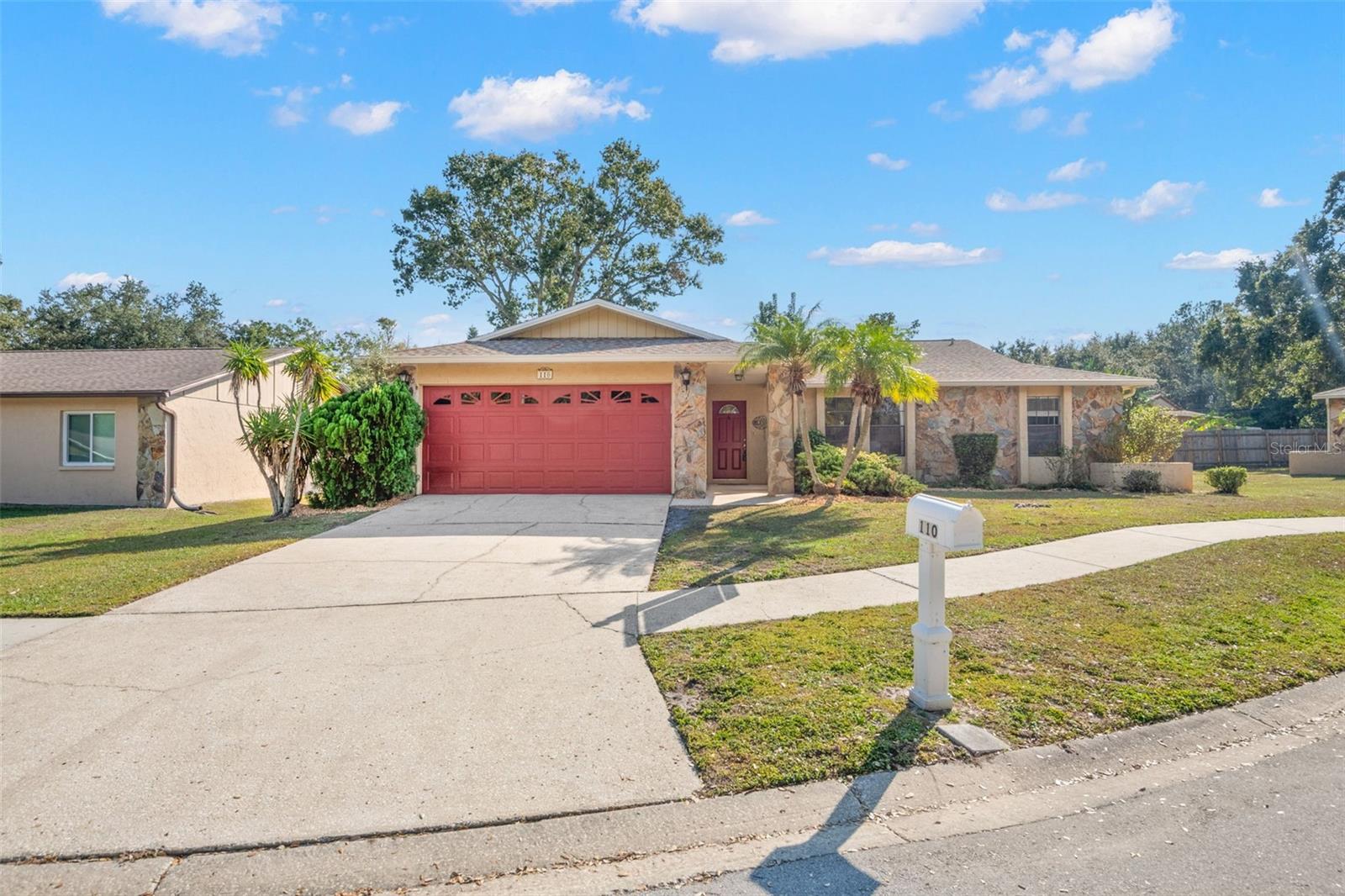 110 Meadowcross Drive — photo