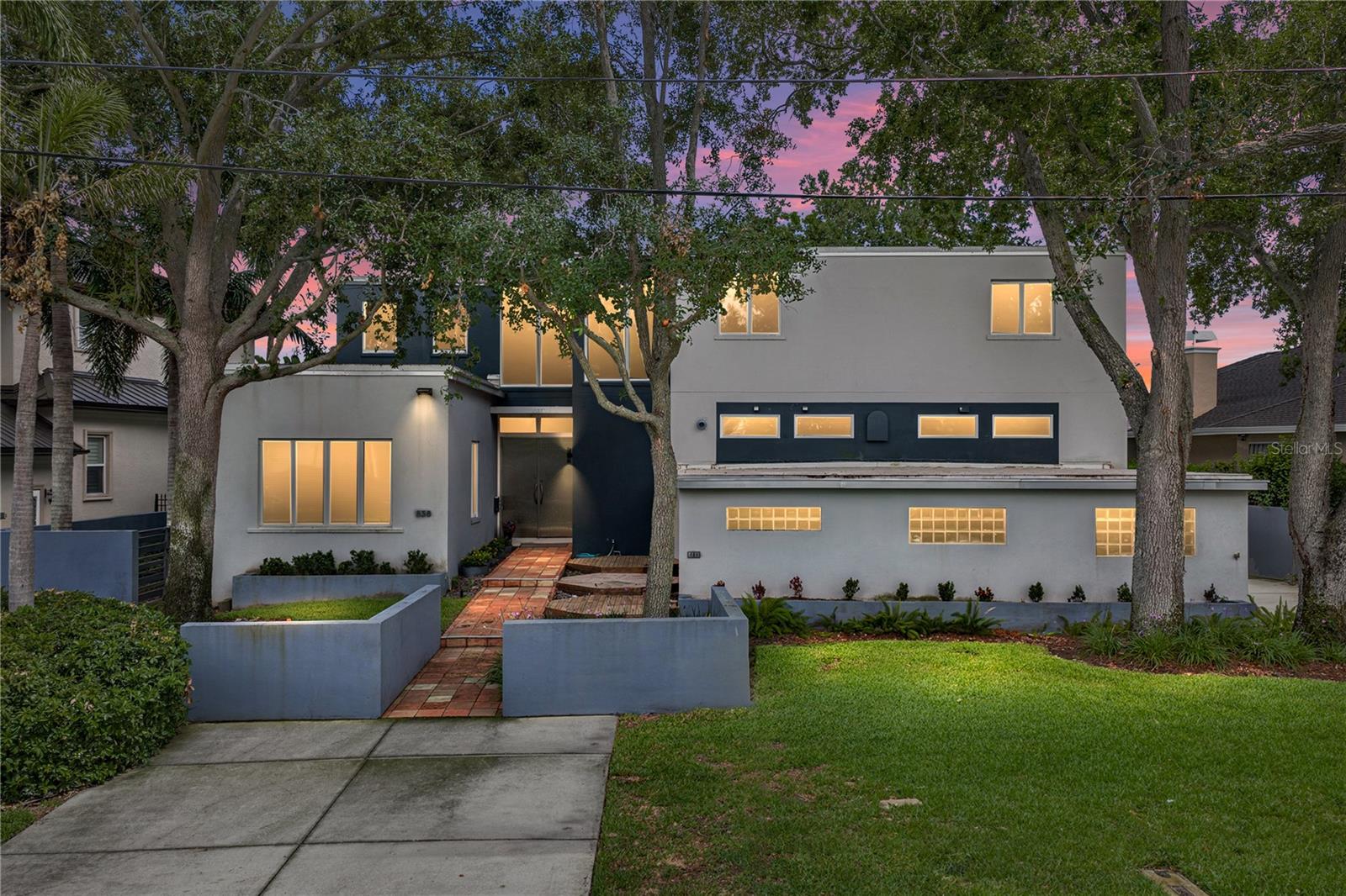 838 Monterey Boulevard NE — photo