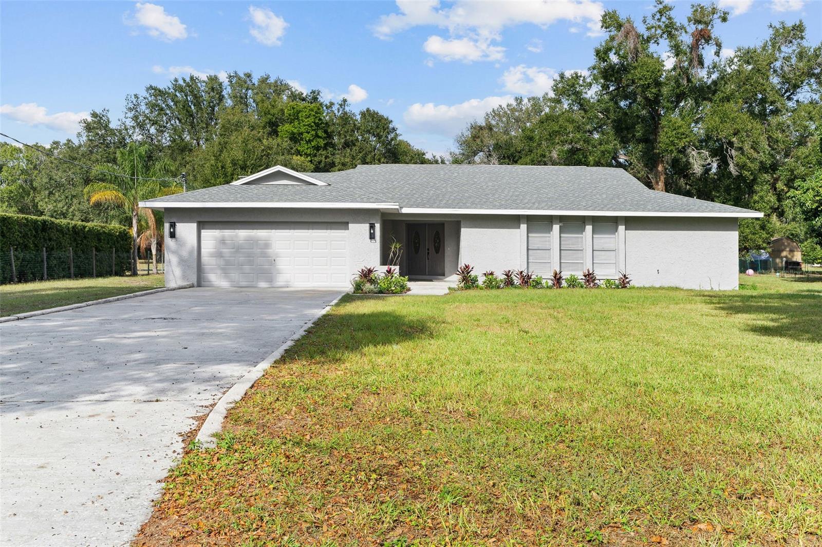 1106 Hummingbird Lane — photo