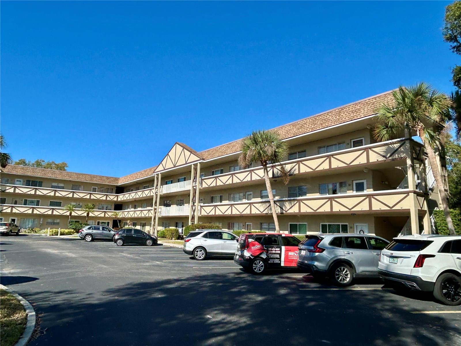 2464 Australia Way E 78 — photo