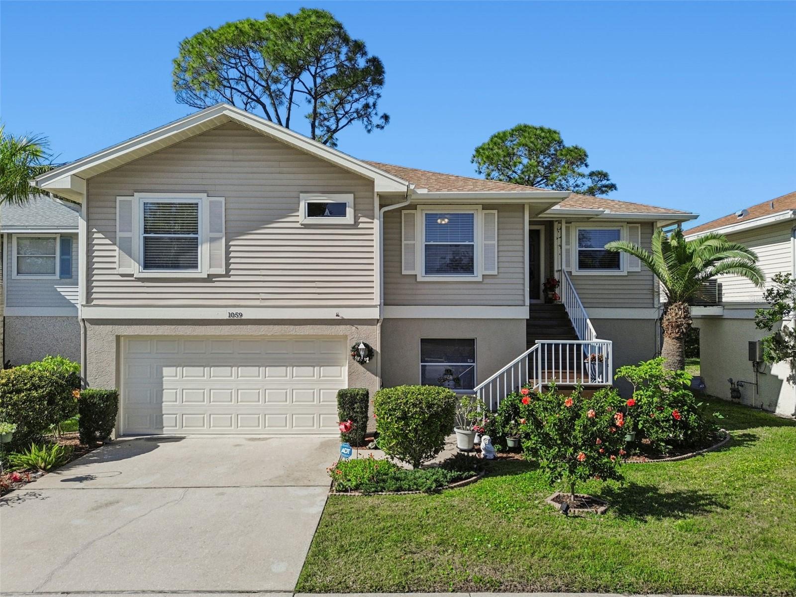 1059 S Pointe Alexis Dr — photo