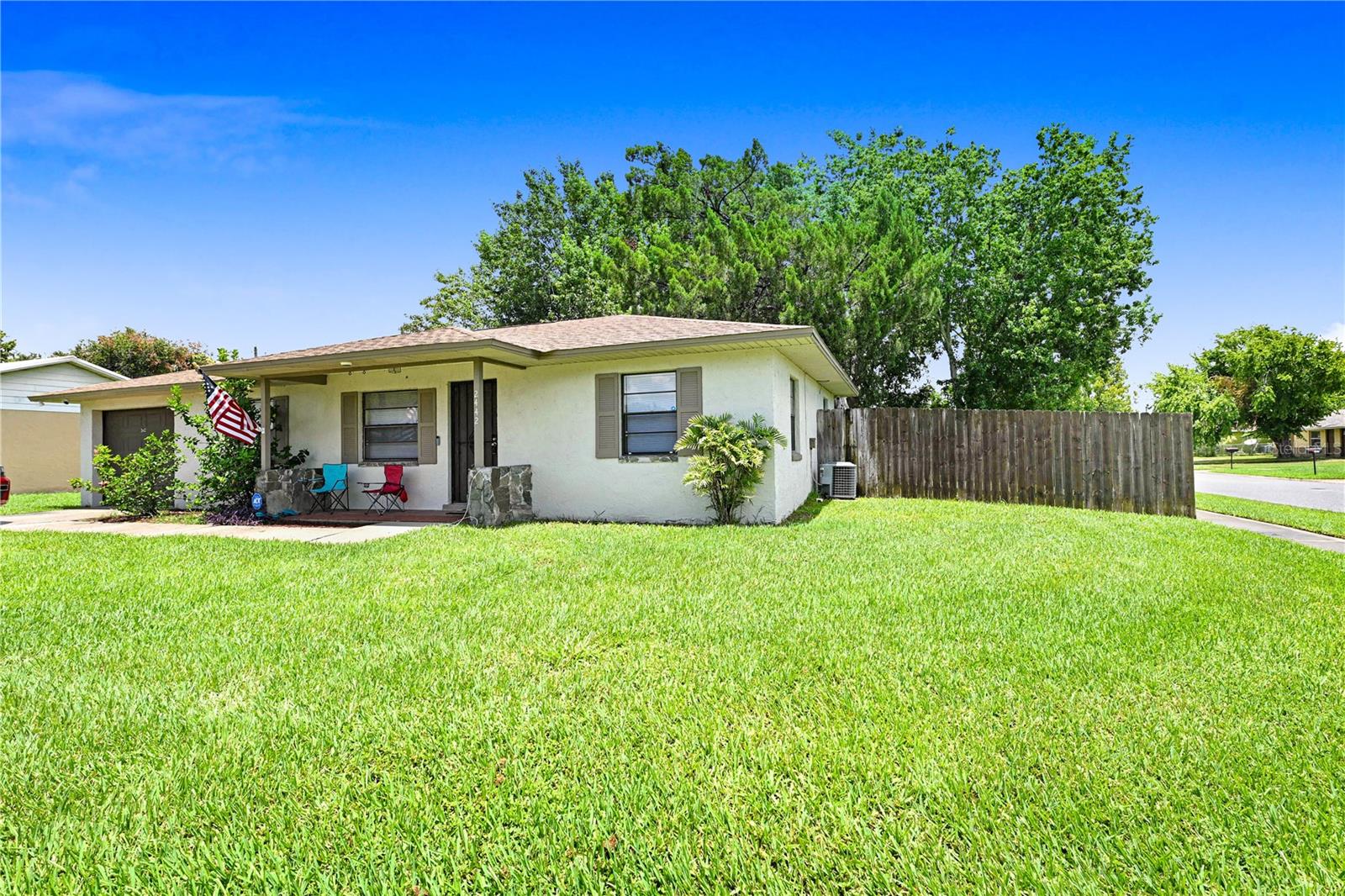 2442 Dianne Drive — photo