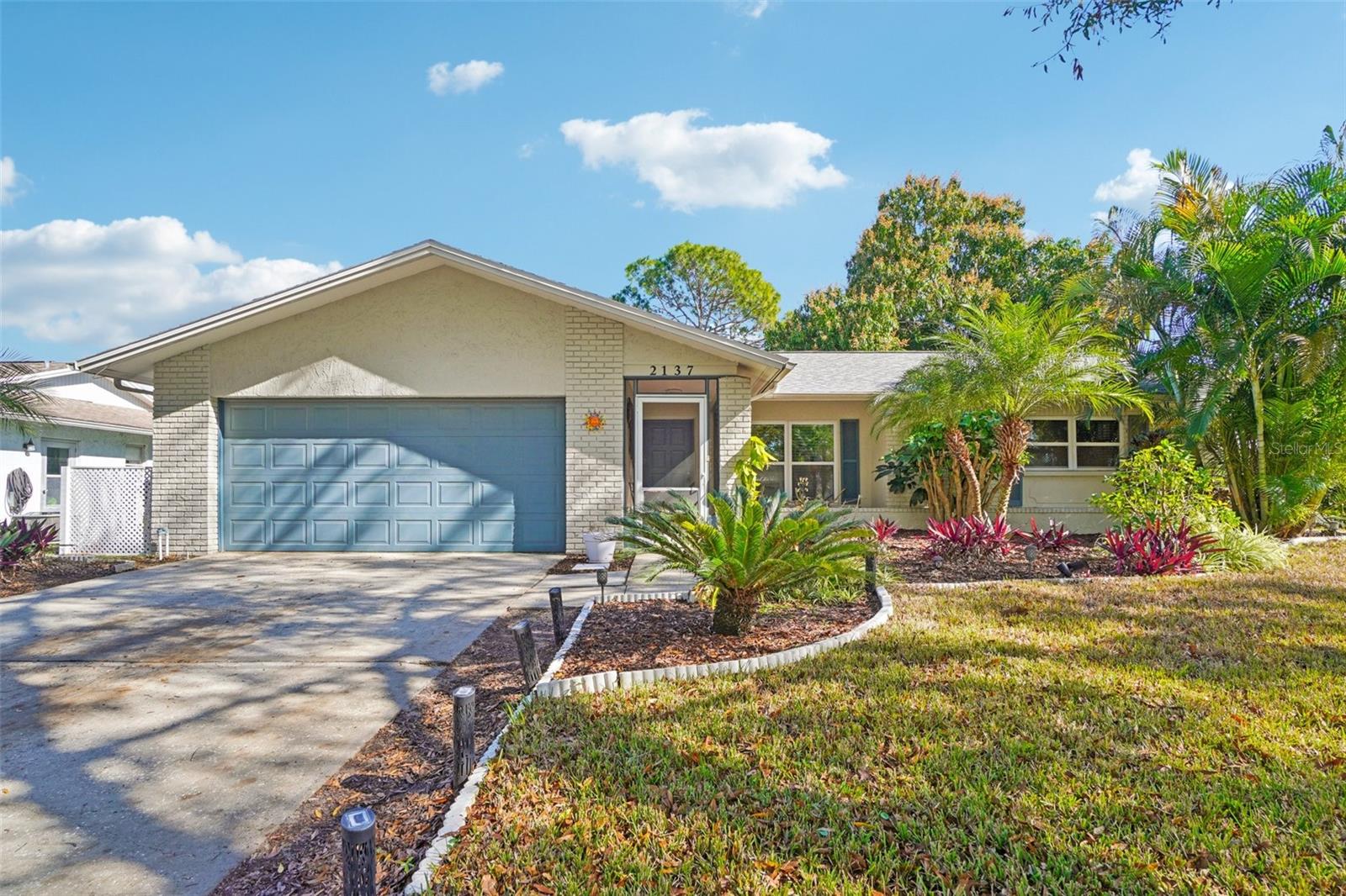 2137 Malcolm Drive — photo