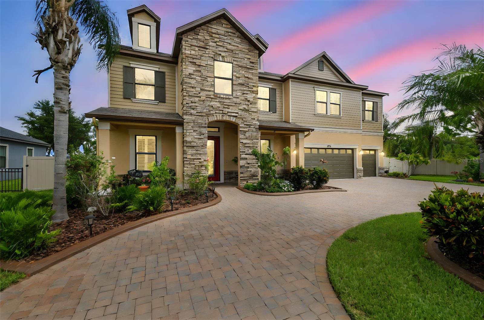 2566 Lake Manor Drive — photo