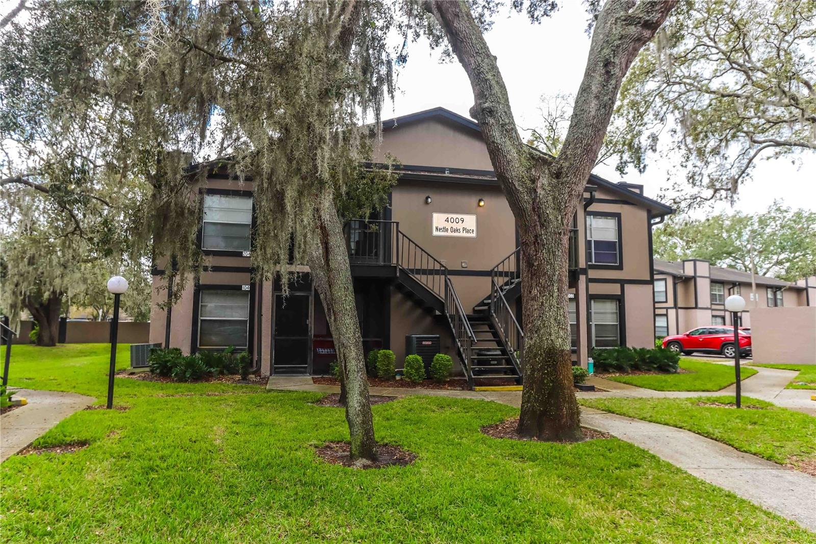 4009 Nestle Oaks Place 104 — photo