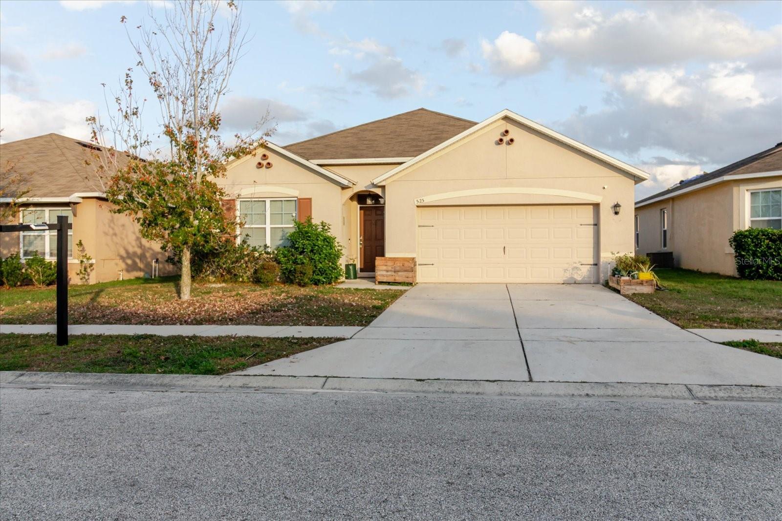 525 Squires Grove Drive — photo
