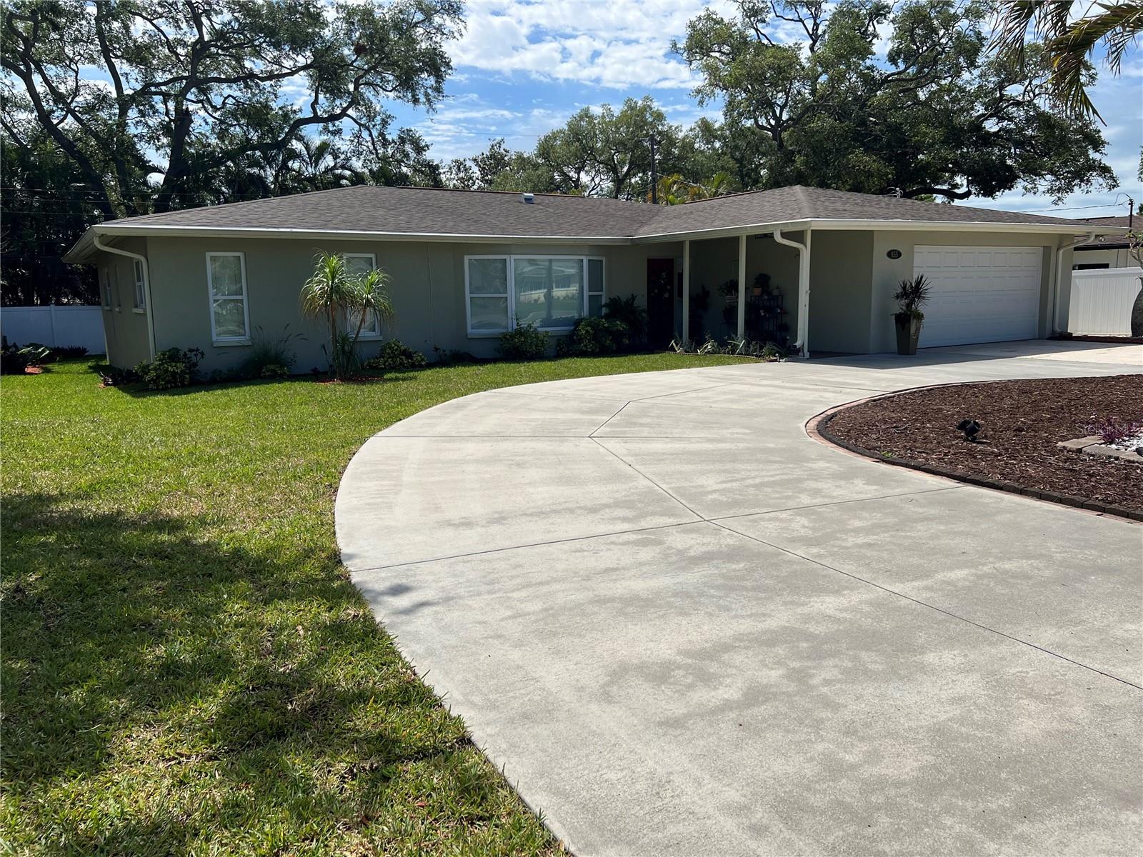 855 Fountainhead Drive — photo