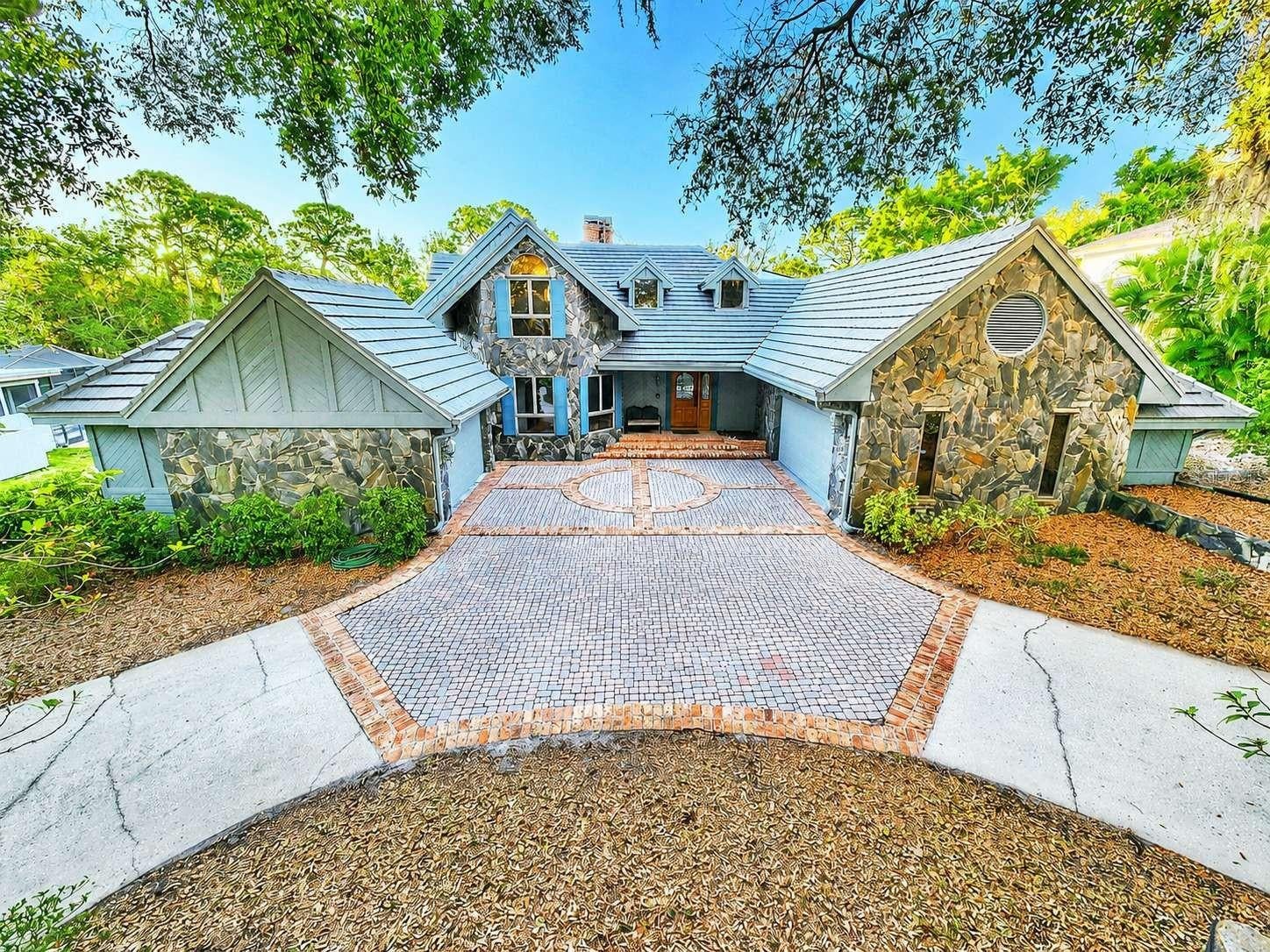3522 Shoreline Circle — photo