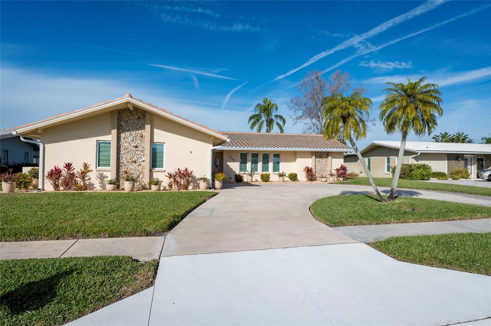 13797 Pinecrest Drive — photo