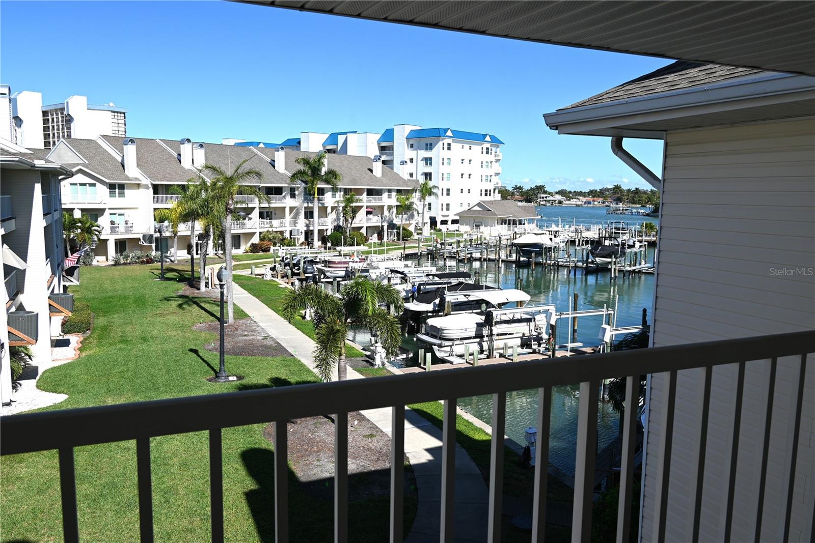 9215 Captiva Circle — photo