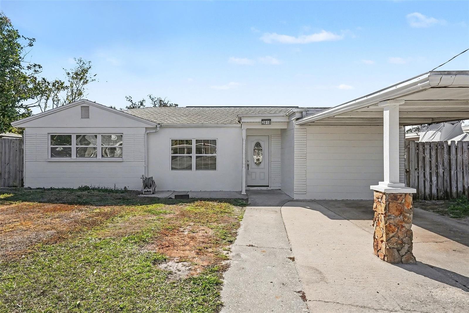 2910 W Burke Street — photo