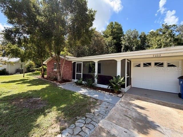 7235 Redbud Court — photo